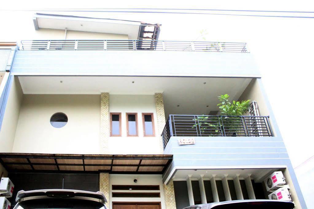 Casa Vanda Guesthouse Serpong Exterior photo